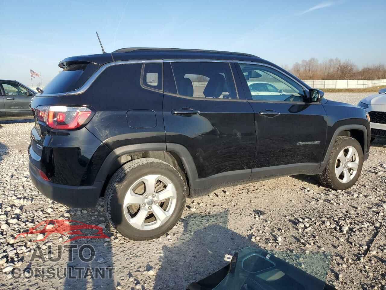JEEP COMPASS 2018 - 3C4NJDBB7JT175603