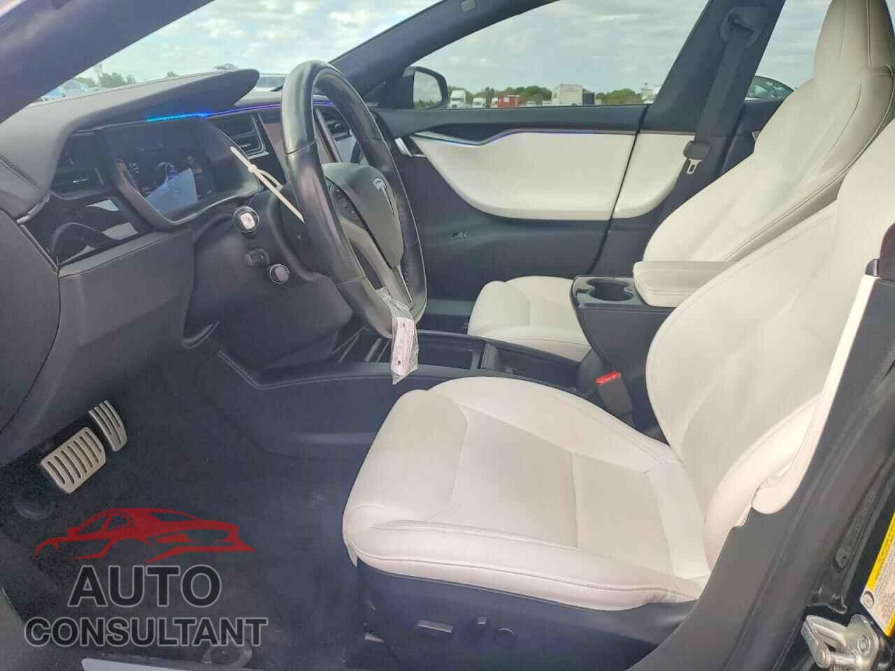 TESLA MODEL S 2020 - 5YJSA1E26LF412404