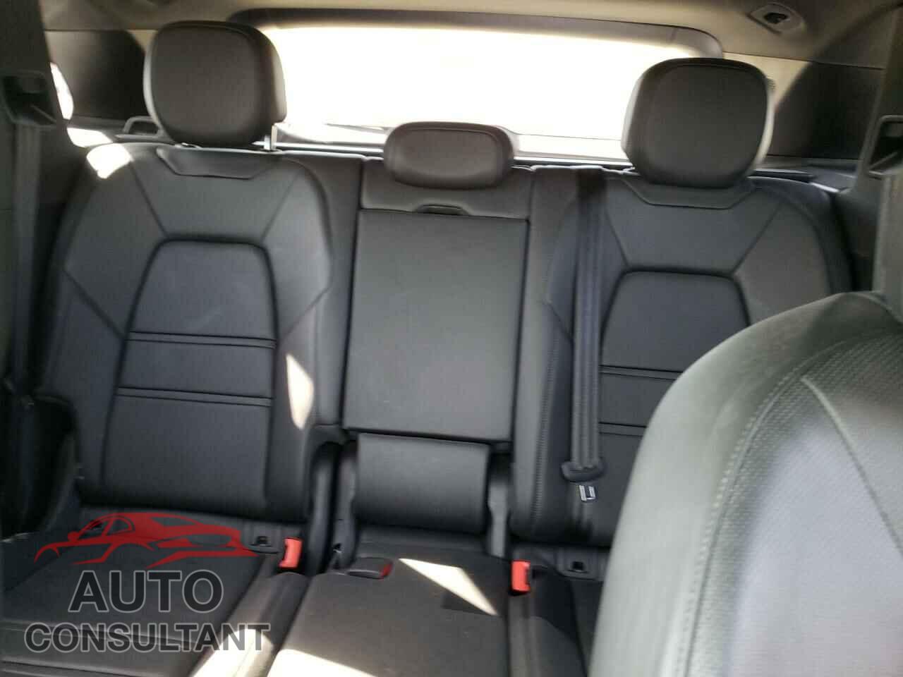 PORSCHE CAYENNE 2020 - WP1AA2AY7LDA04298