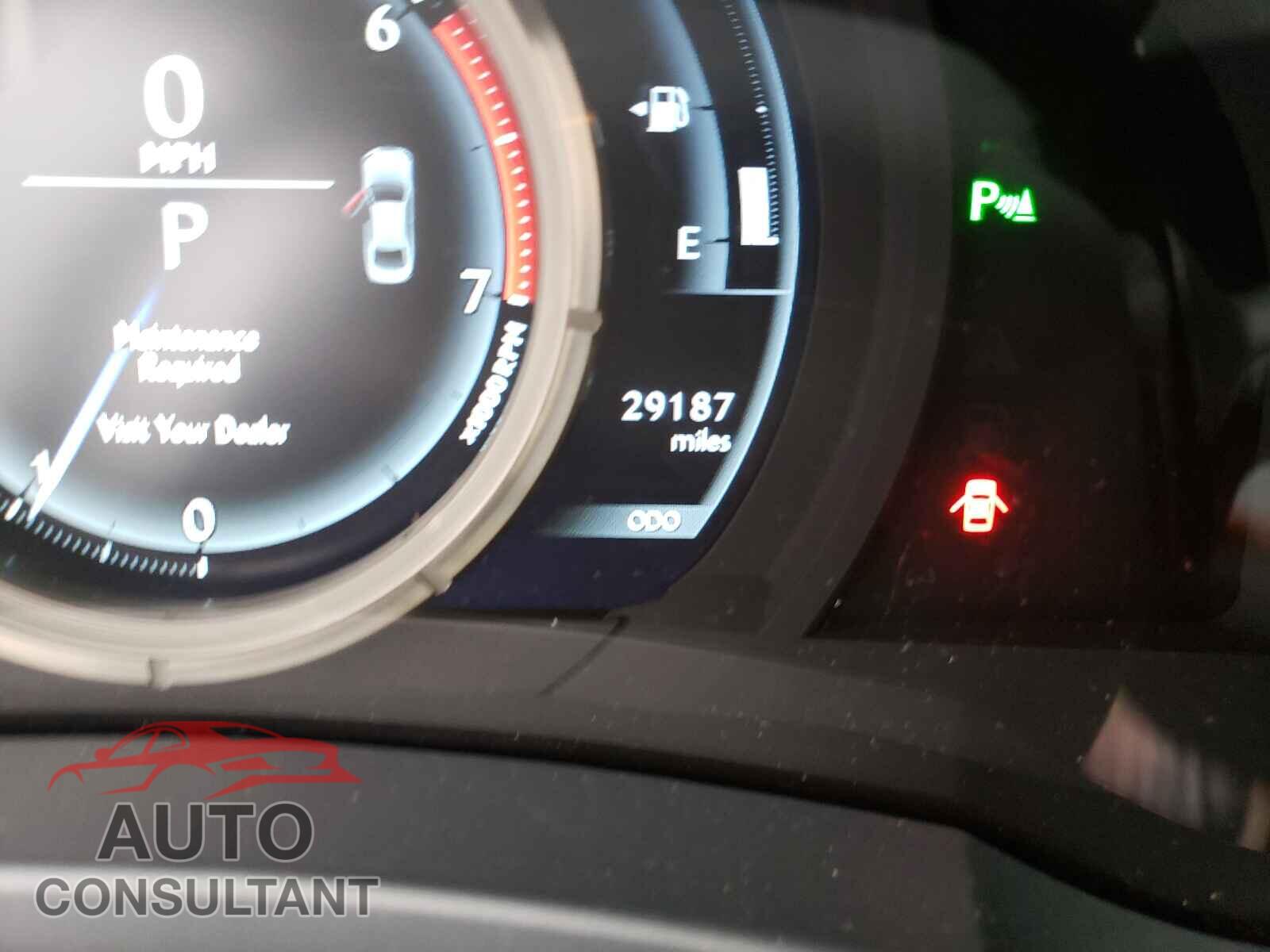 LEXUS IS 2019 - JTHBA1D27K5095877