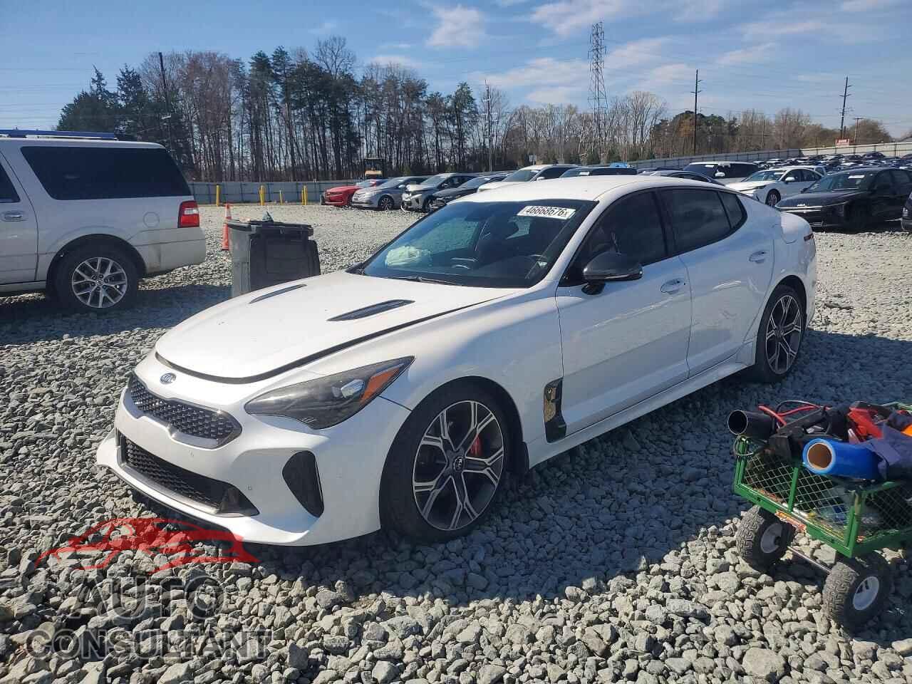 KIA STINGER 2018 - KNAE35LC4J6032431