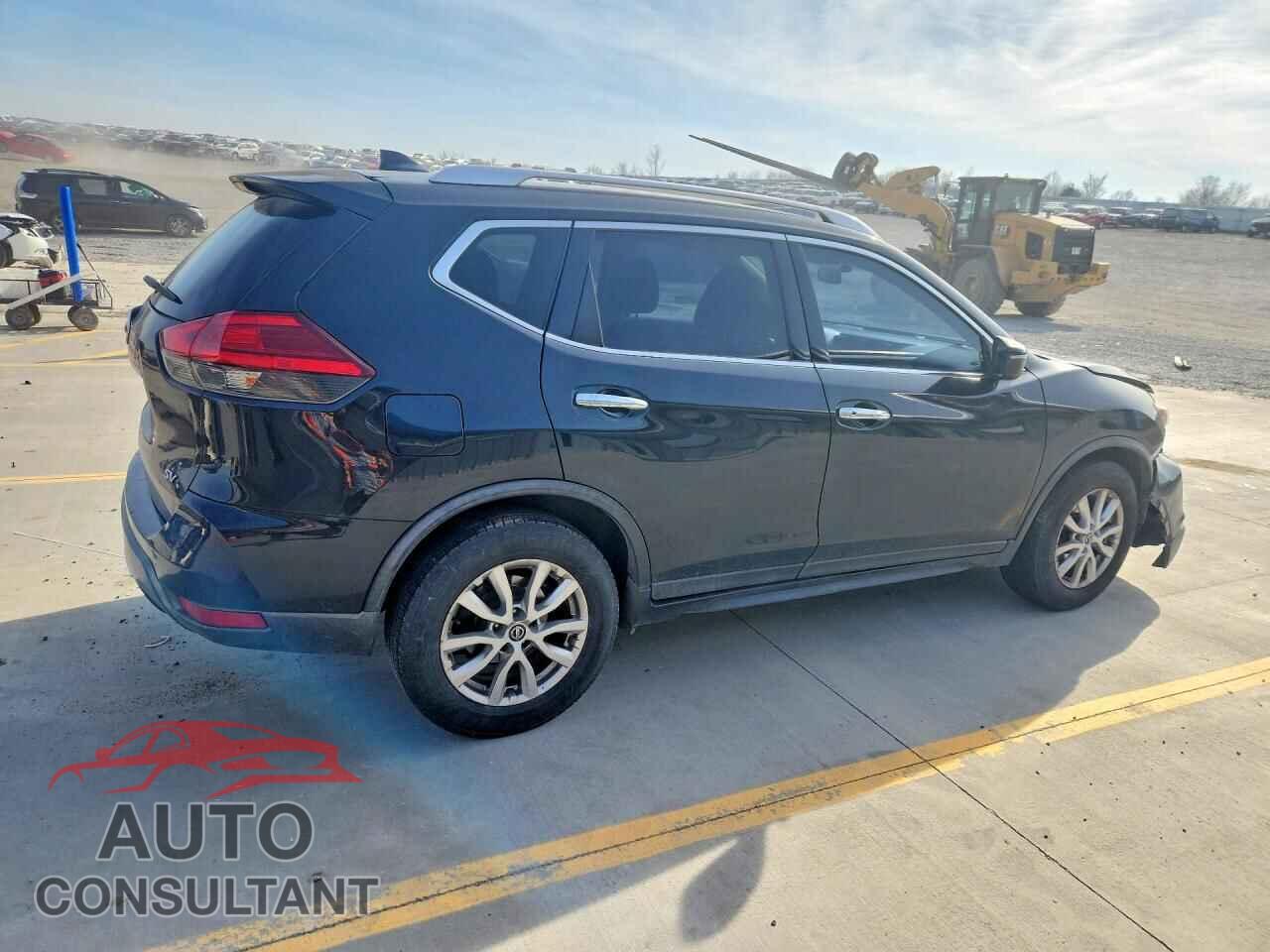 NISSAN ROGUE 2017 - KNMAT2MT1HP546868