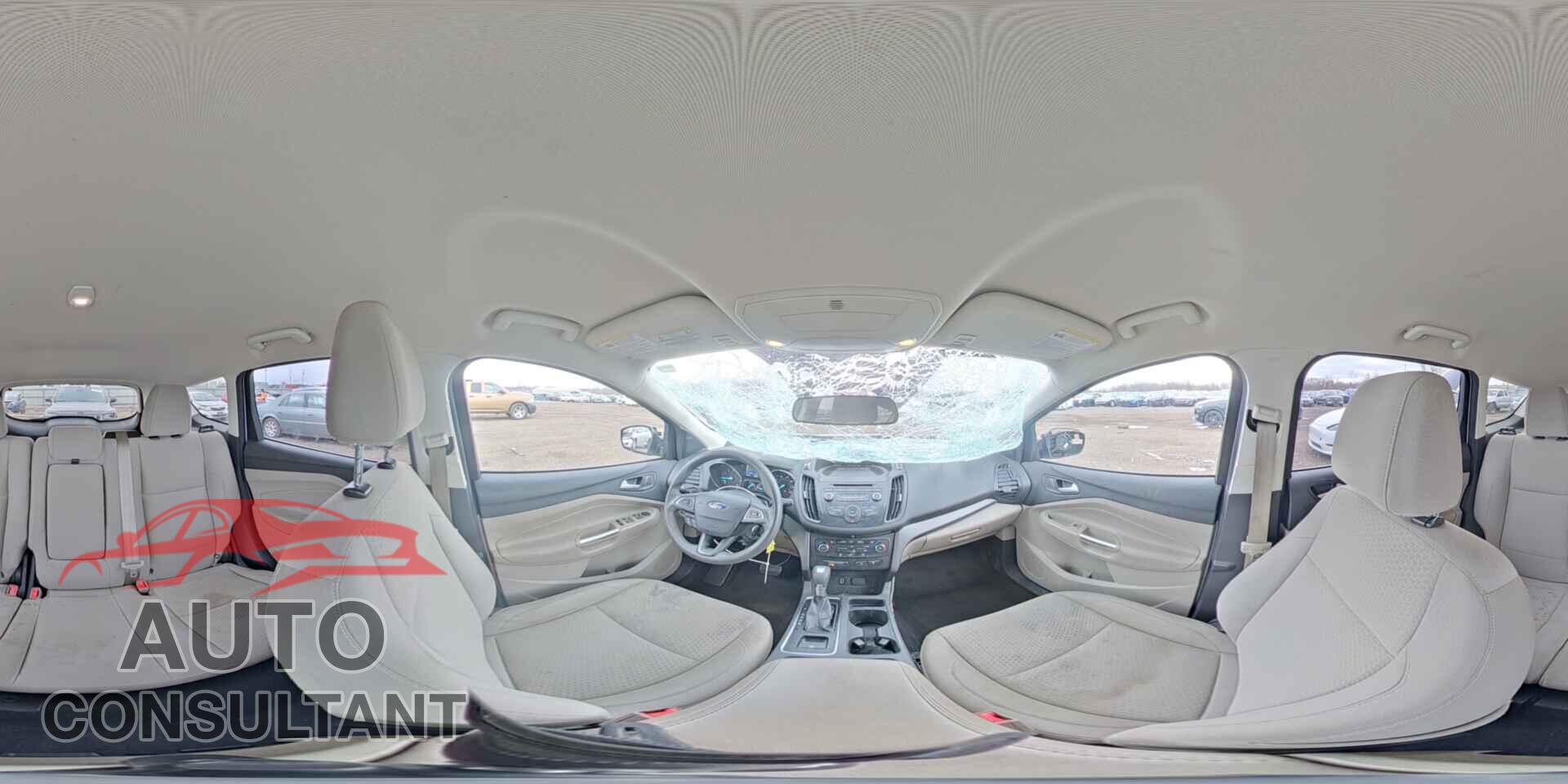 FORD ESCAPE 2017 - 1FMCU9G94HUD67879