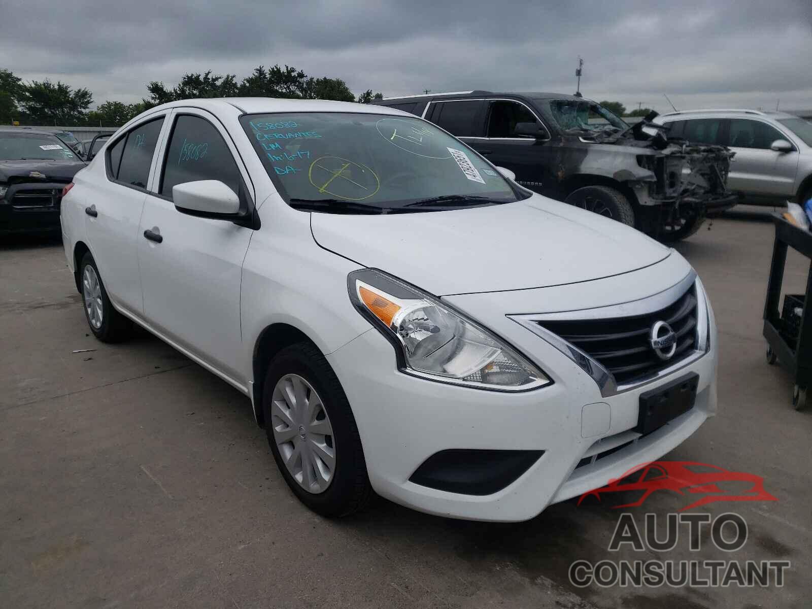 NISSAN VERSA 2018 - 3N1CN7AP9JL867682