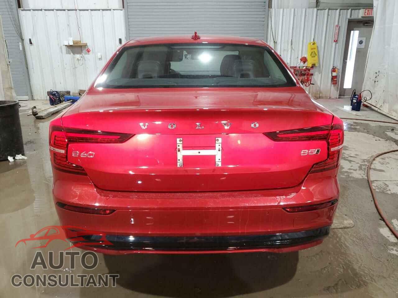 VOLVO S60 CORE 2023 - 7JRL12TK4PG232011