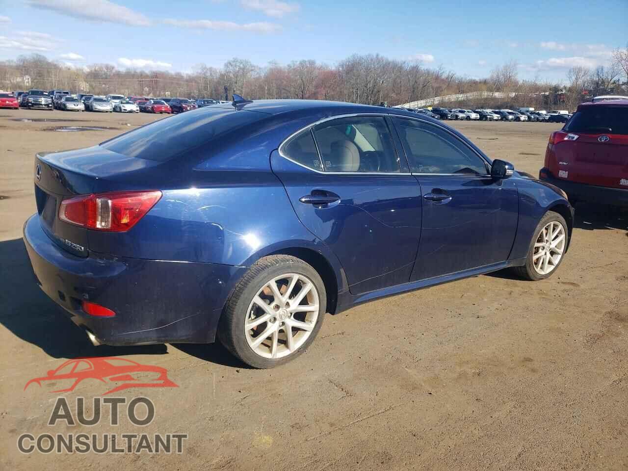 LEXUS IS 2011 - JTHCF5C27B5045818