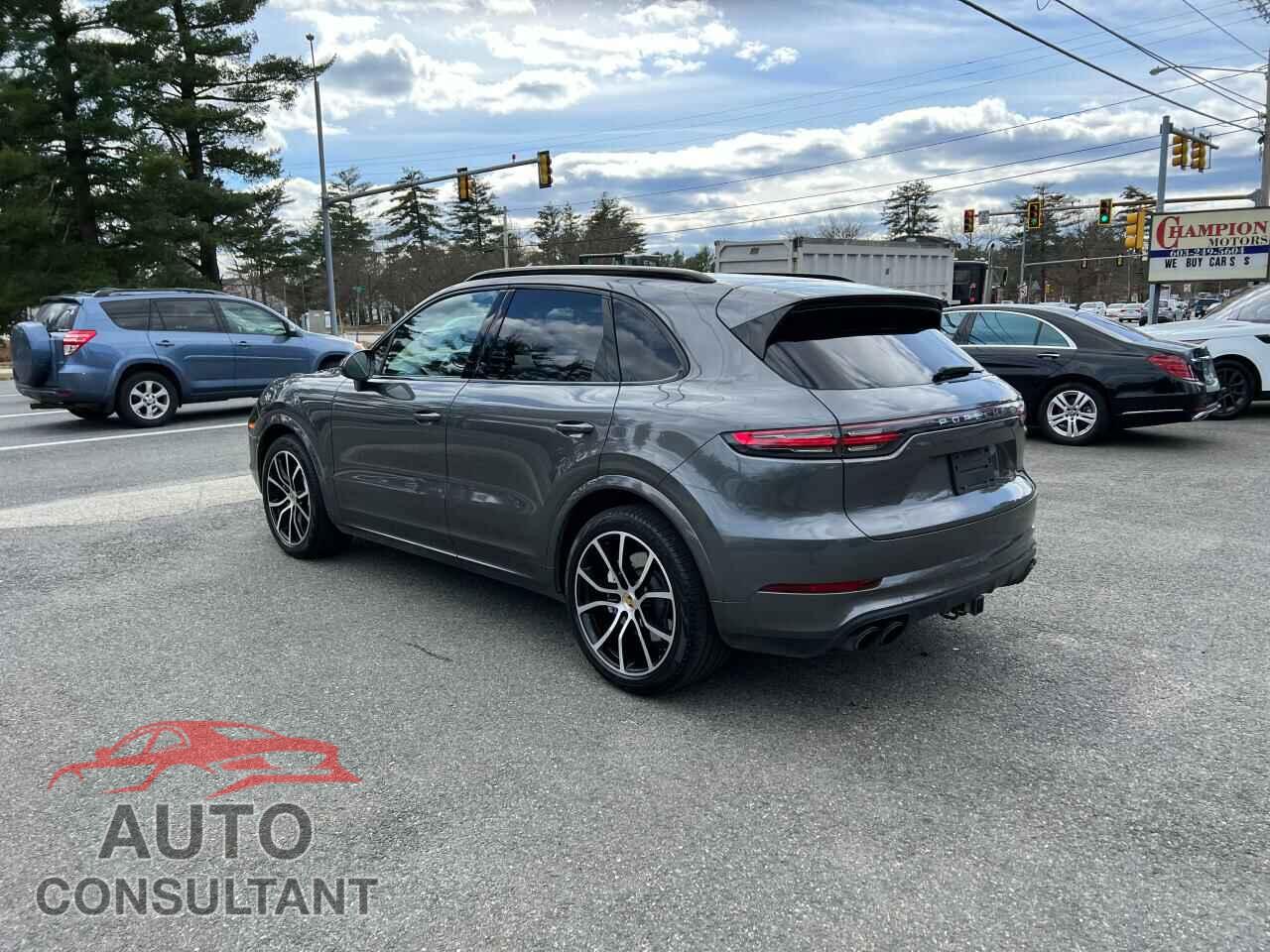 PORSCHE CAYENNE 2019 - WP1AF2AY5KDA80277