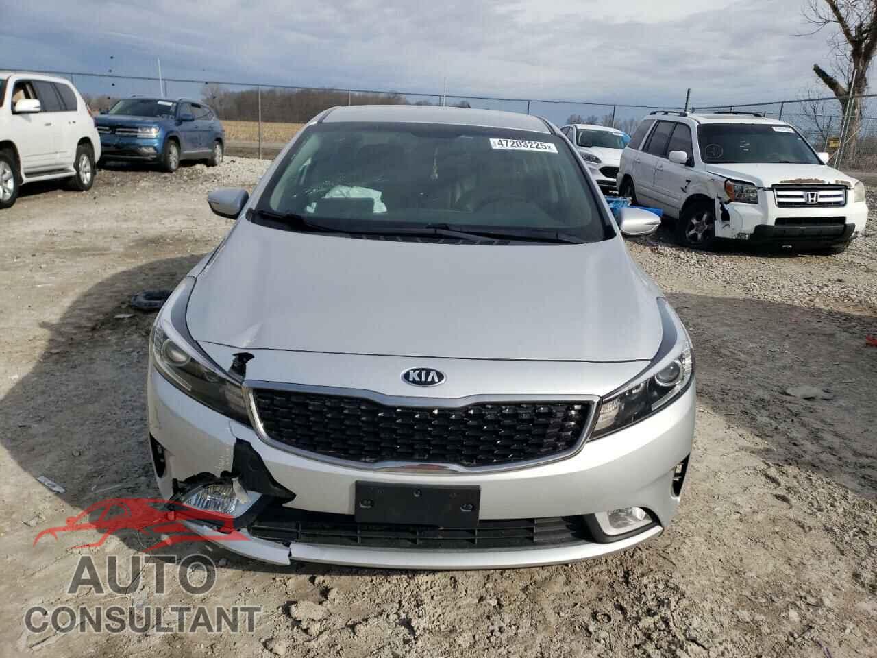 KIA FORTE 2017 - 3KPFL4A82HE102447
