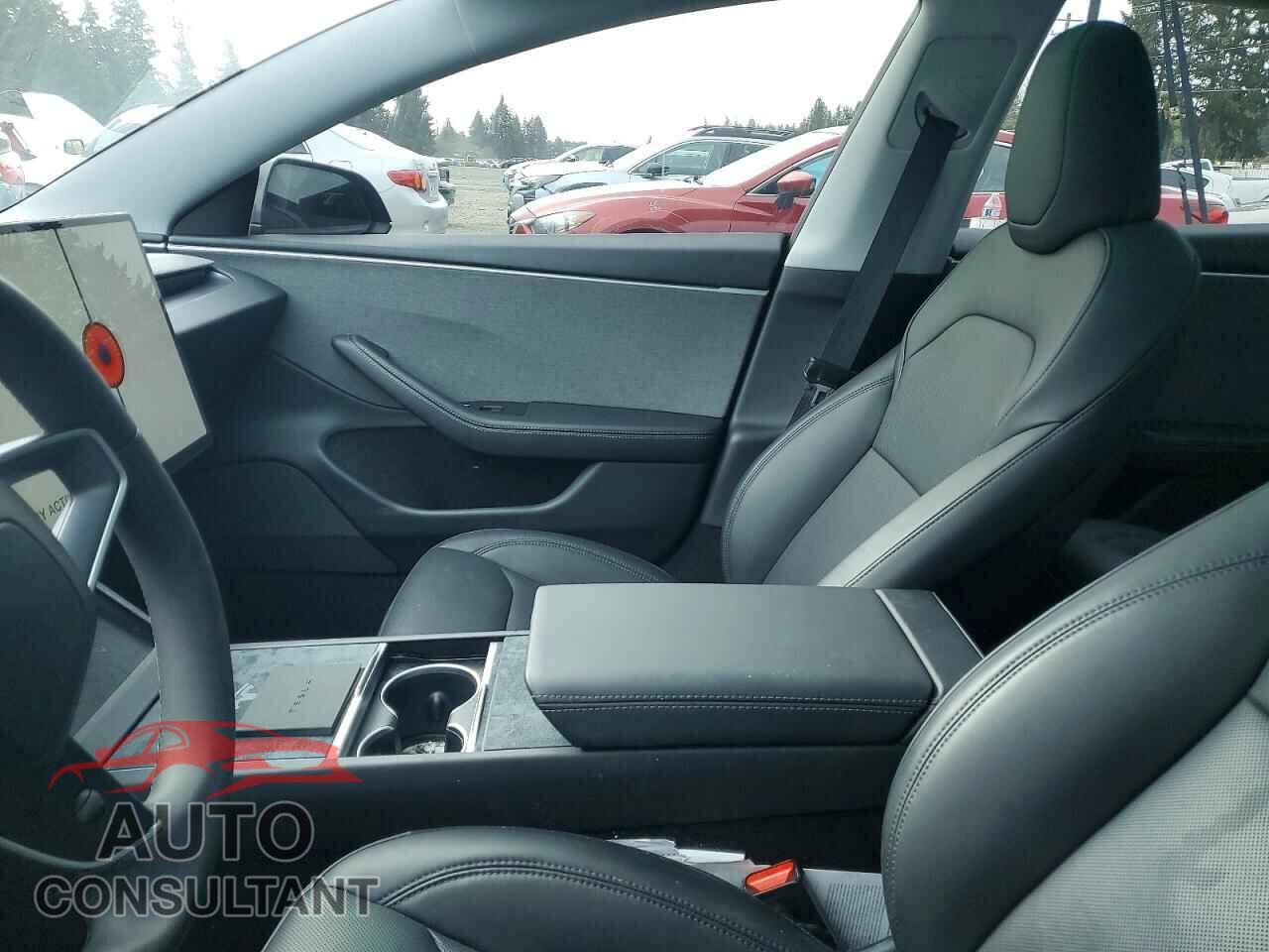 TESLA MODEL 3 2025 - 5YJ3E1EA1SF028996