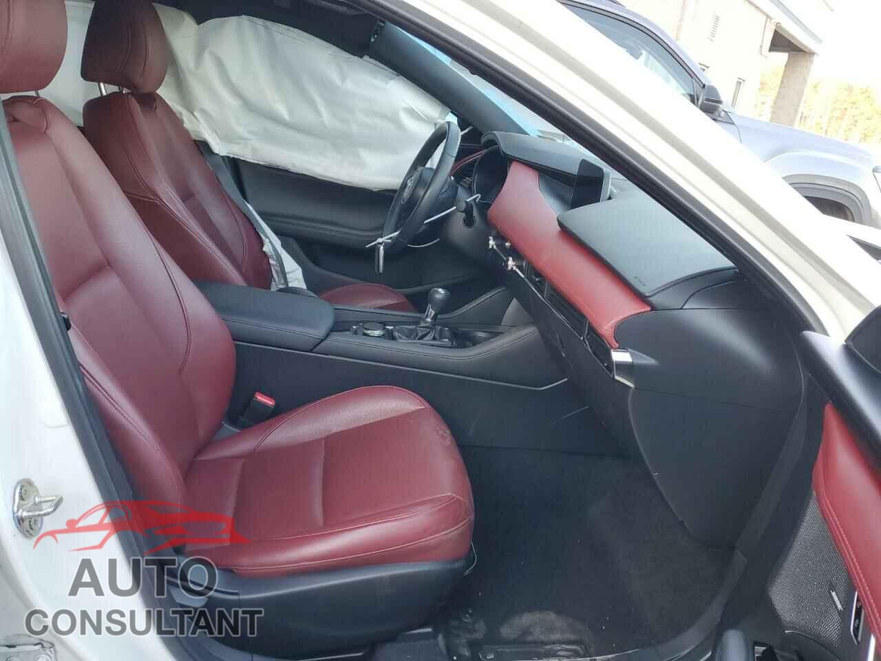MAZDA 3 2021 - JM1BPAML7M1313030