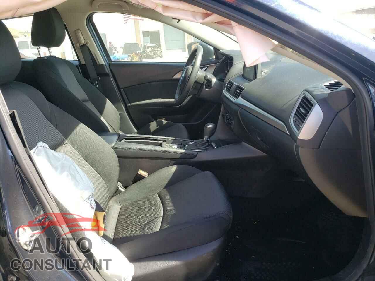 MAZDA 3 2018 - 3MZBN1K75JM191047