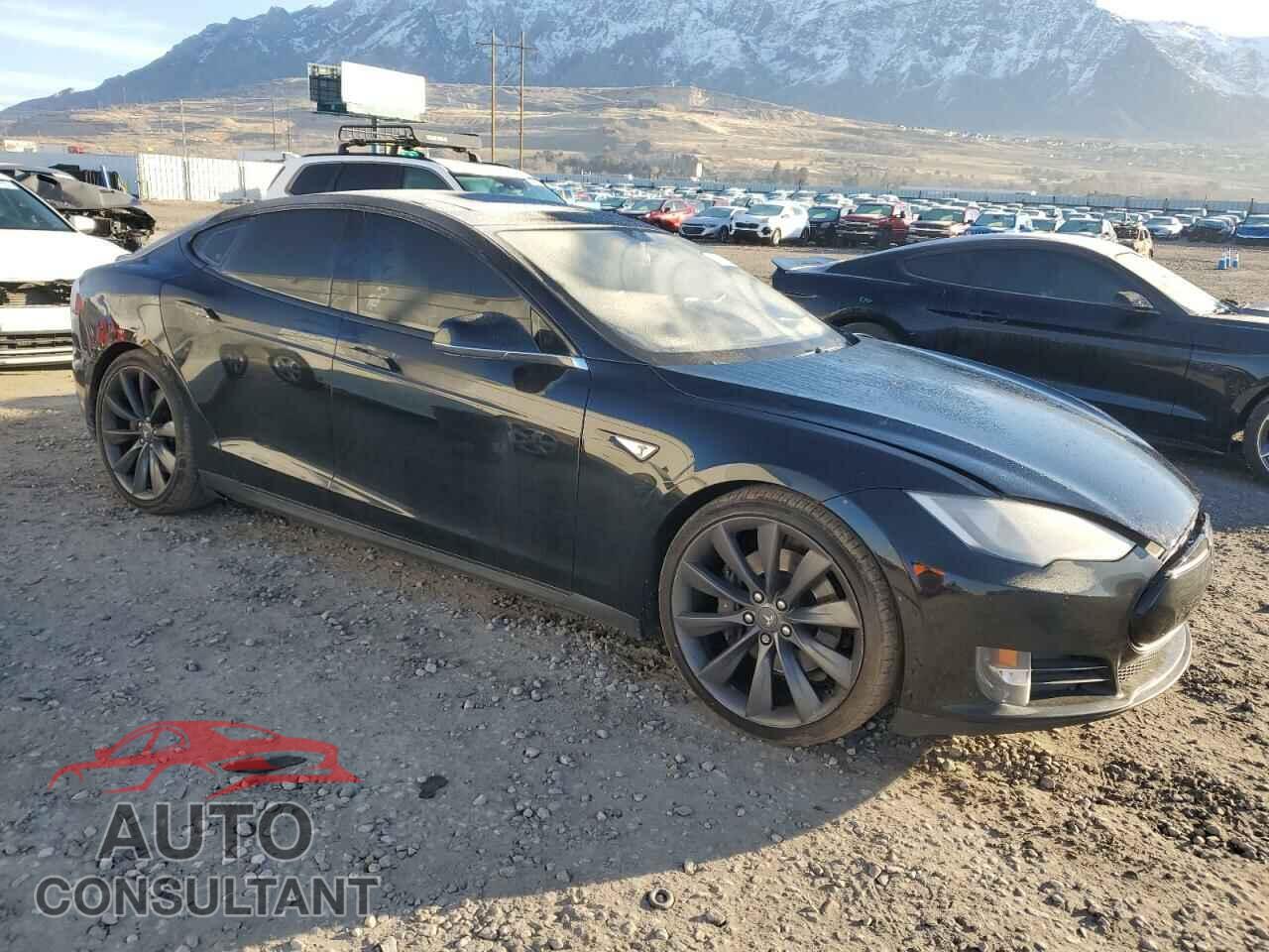 TESLA MODEL S 2013 - 5YJSA1DP4DFP21092