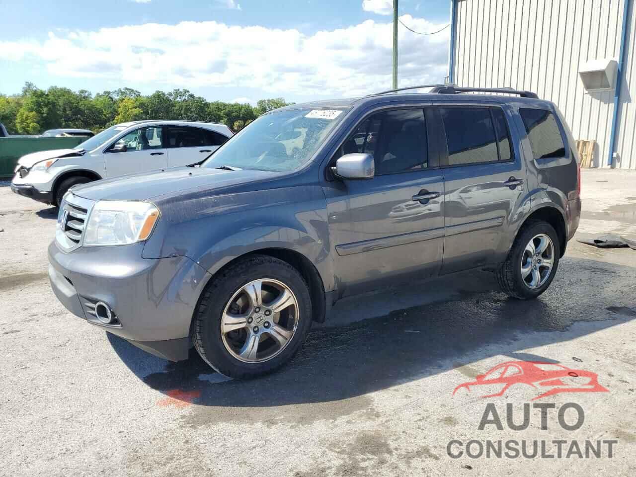 HONDA PILOT 2015 - 5FNYF4H50FB035821