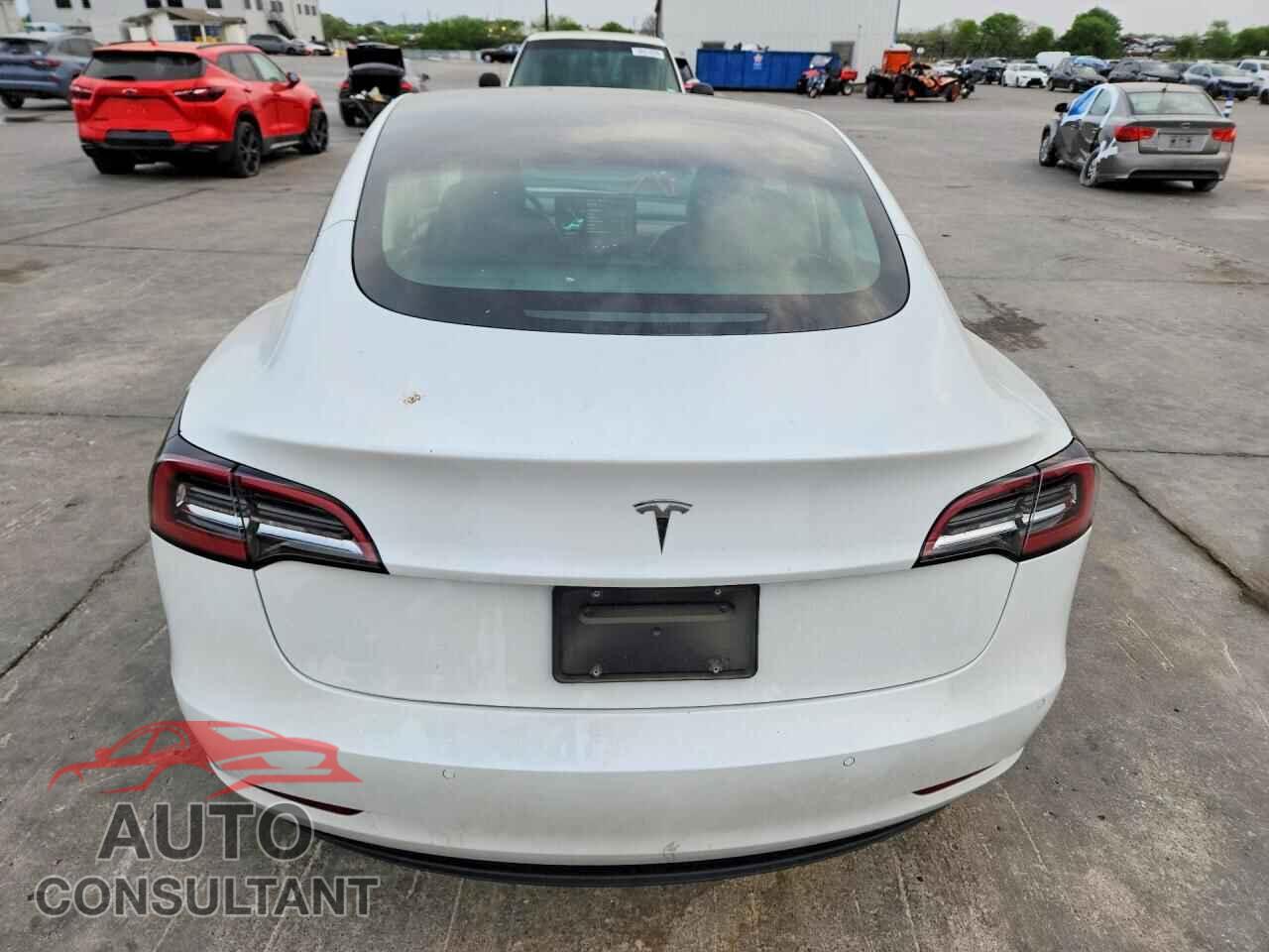 TESLA MODEL 3 2021 - 5YJ3E1EA4MF998487