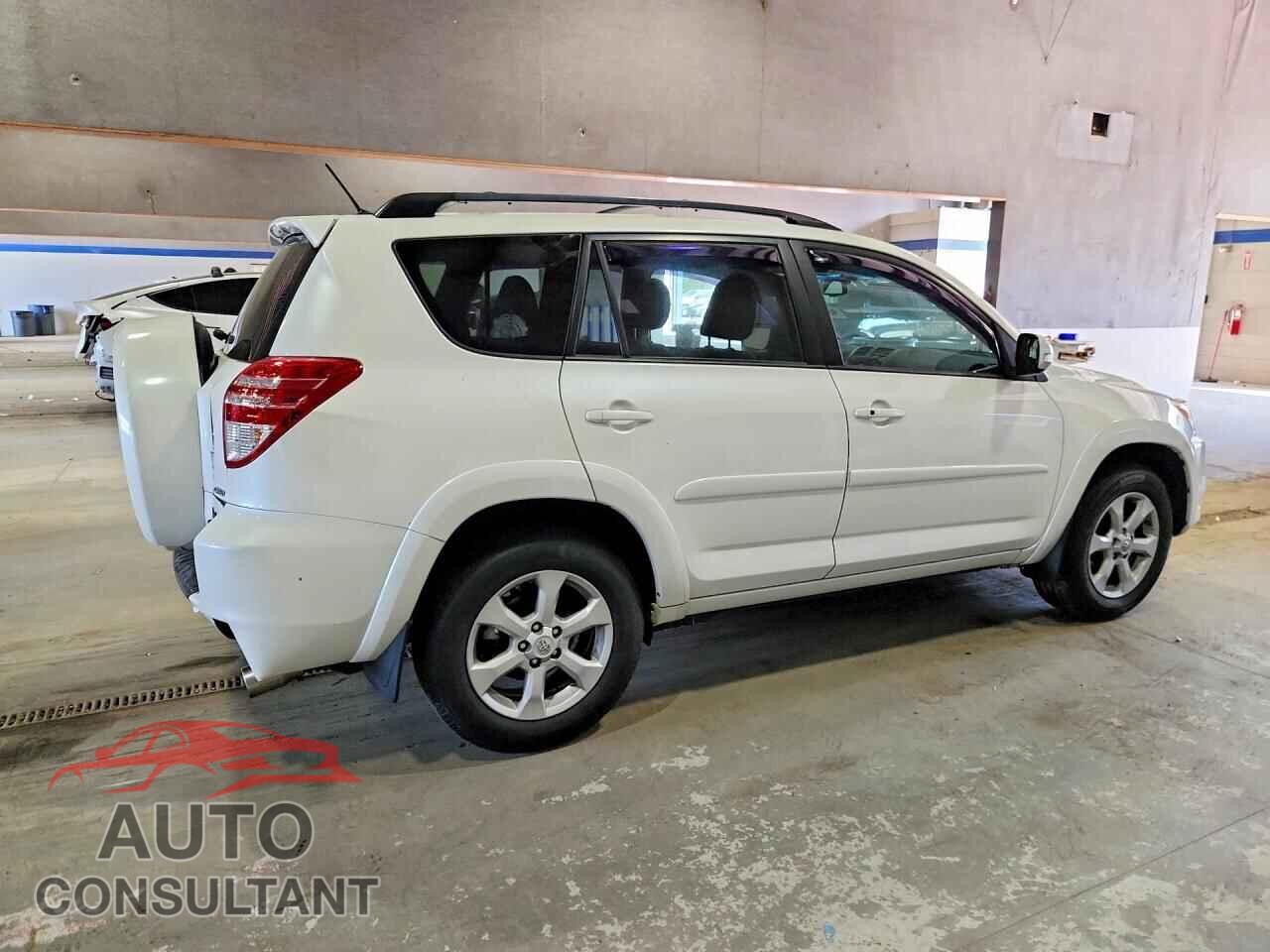 TOYOTA RAV4 2011 - 2T3DF4DV2BW152339