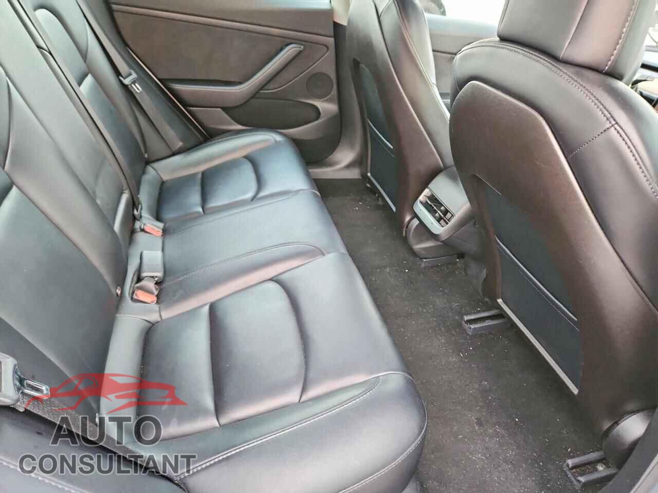 TESLA MODEL 3 2021 - 5YJ3E1EA4MF998487