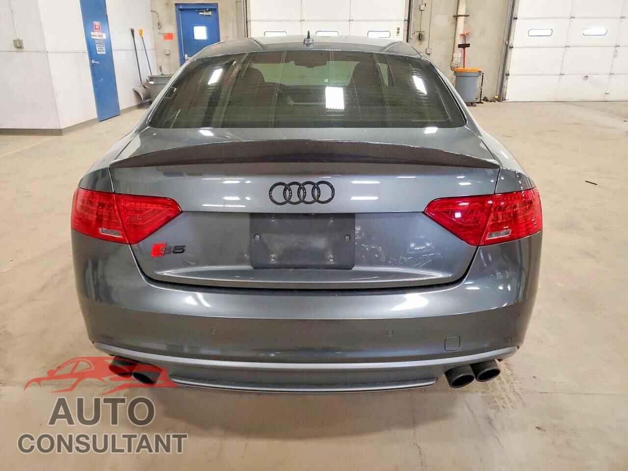 AUDI S5/RS5 2015 - WAUCGAFR2FA046045