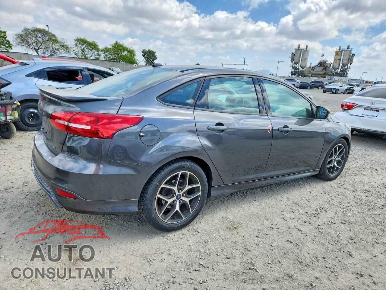 FORD FOCUS 2016 - 1FADP3F27GL372666