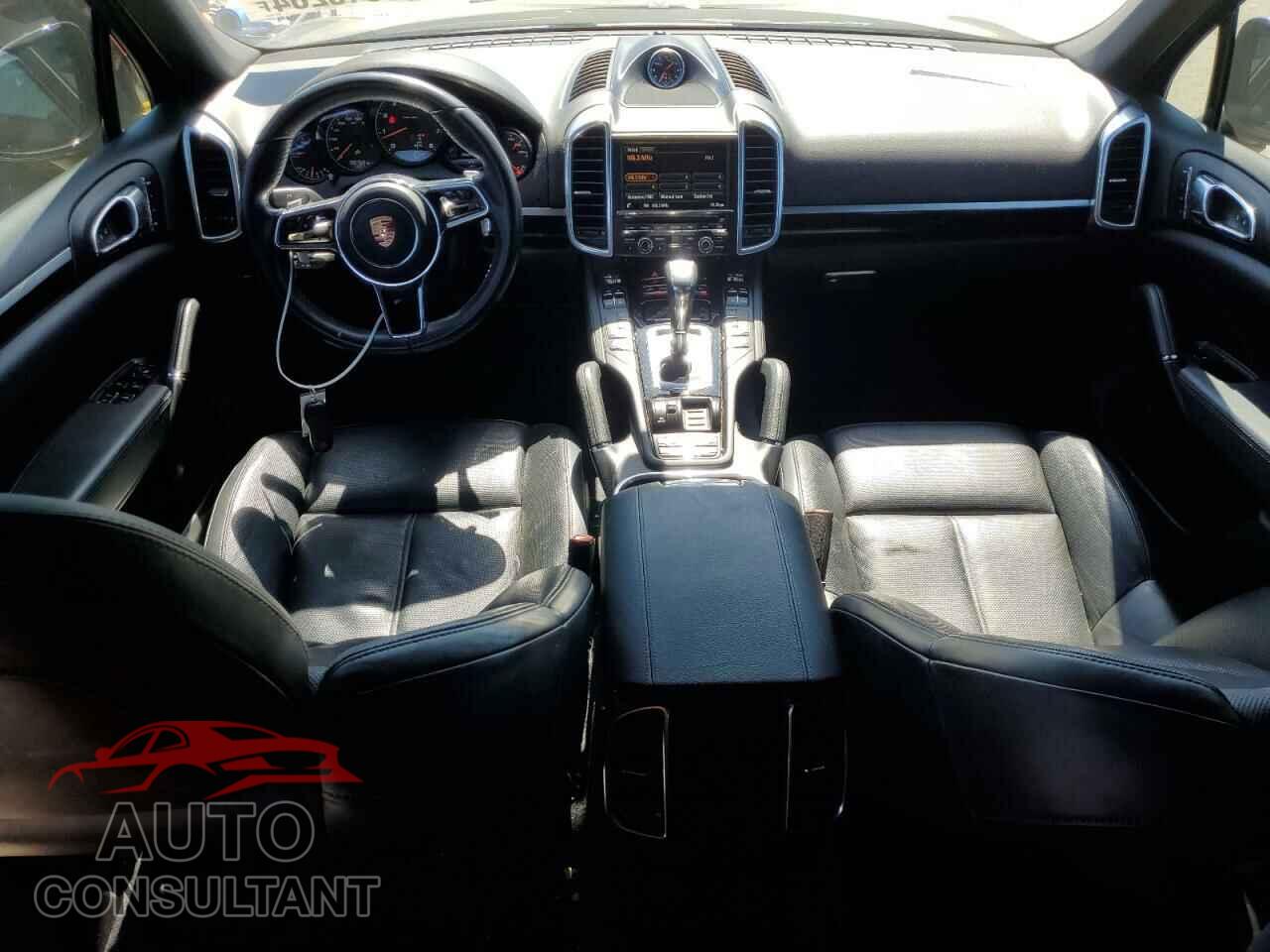 PORSCHE CAYENNE 2016 - WP1AA2A23GLA00627