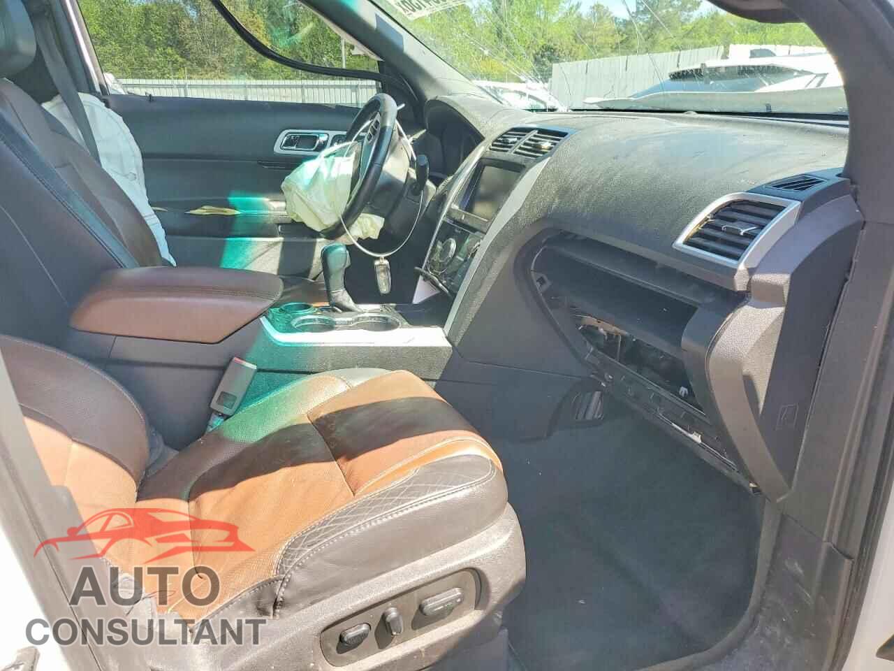 FORD EXPLORER 2015 - 1FM5K7F84FGA01234