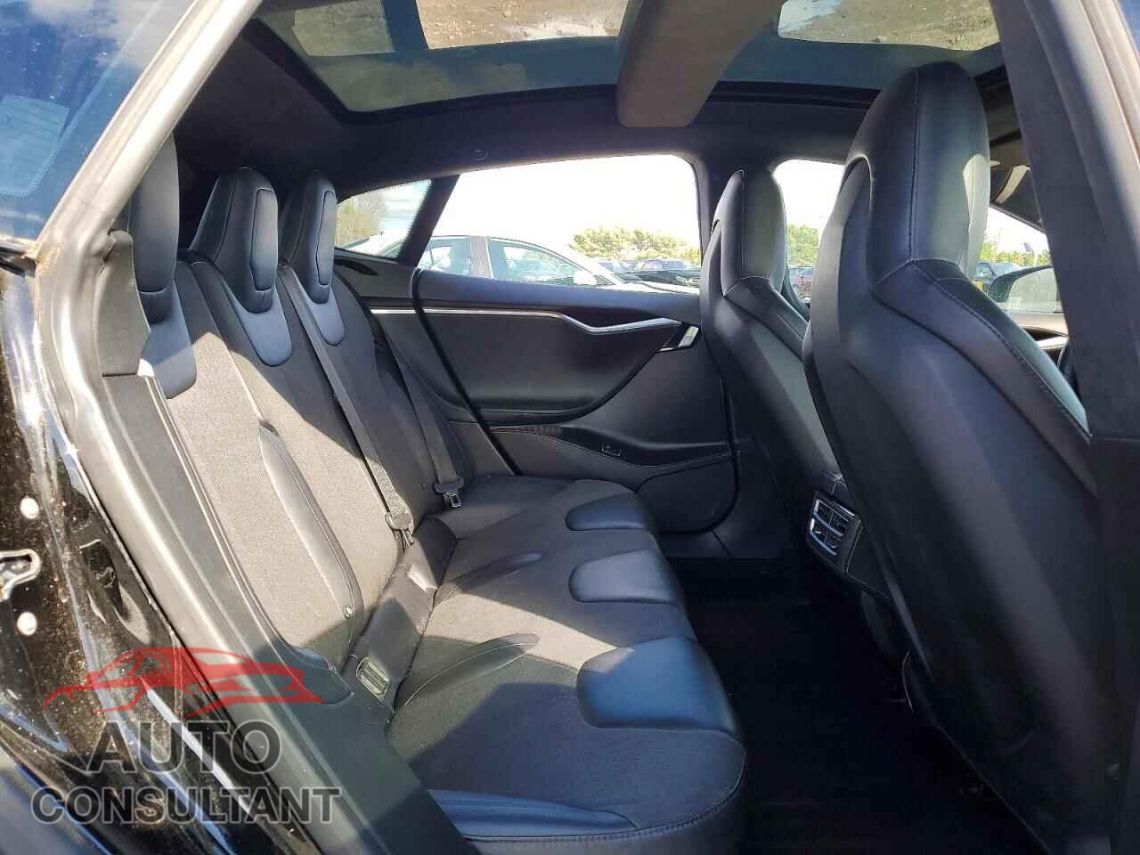 TESLA MODEL S 2016 - 5YJSA1E1XGF124219