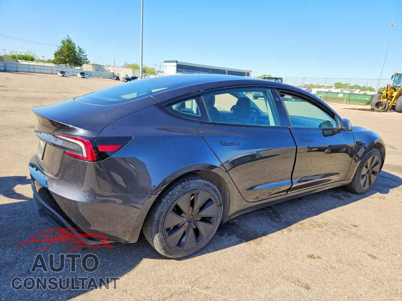 TESLA MODEL 3 2026 - 5YJ3E1EA4TF117544