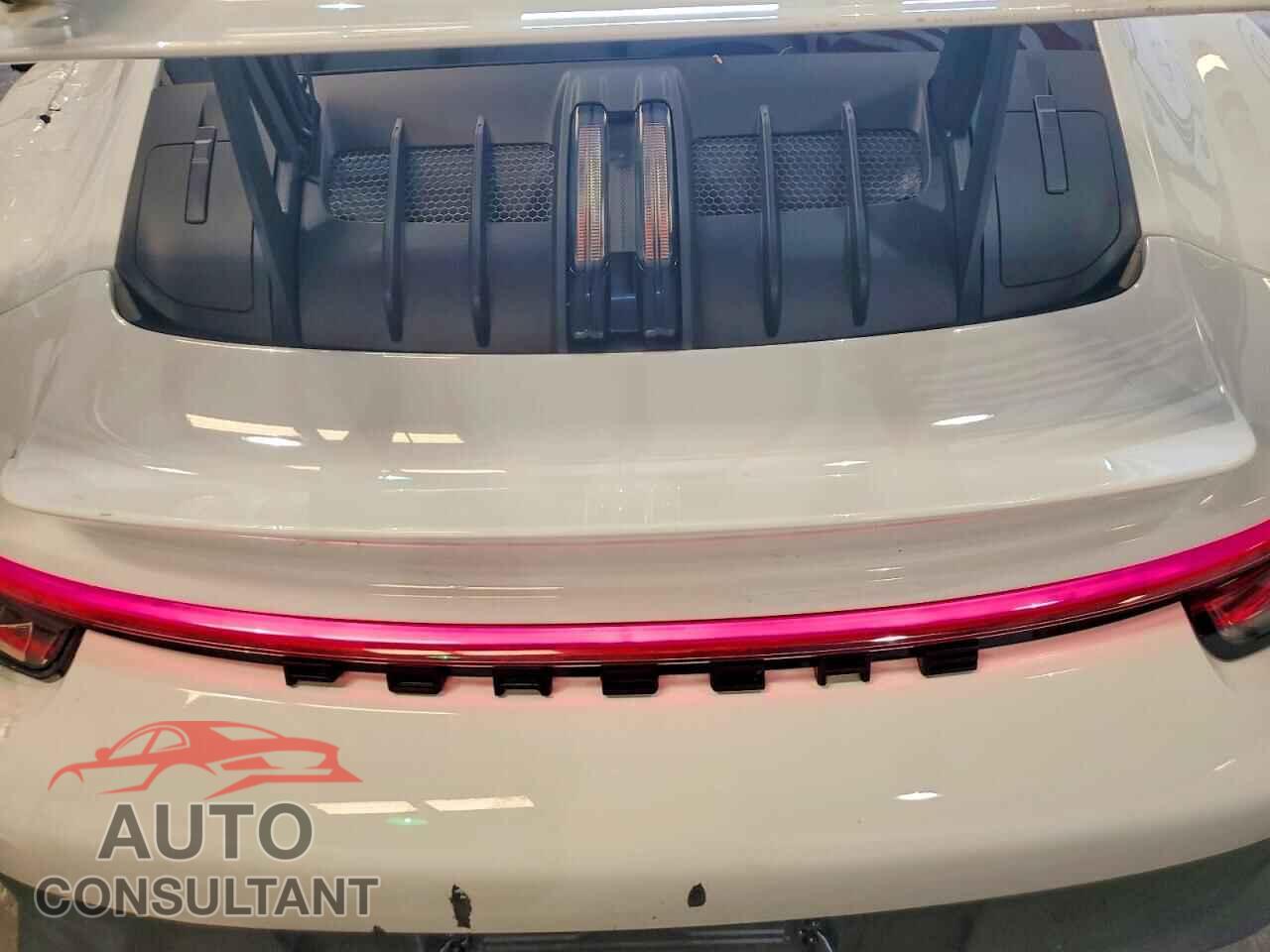 PORSCHE 911 2024 - WP0AF2A98RS273507