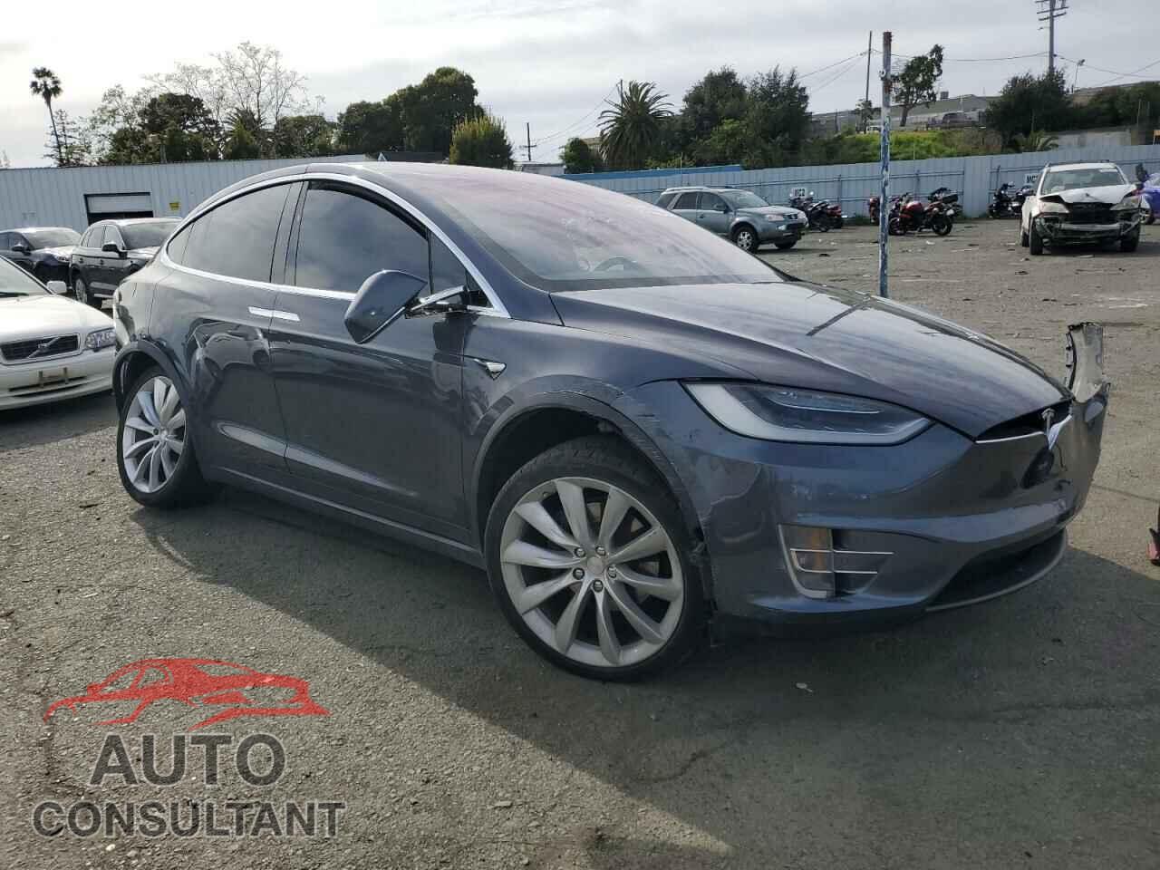 TESLA MODEL X 2017 - 5YJXCDE21HF035652