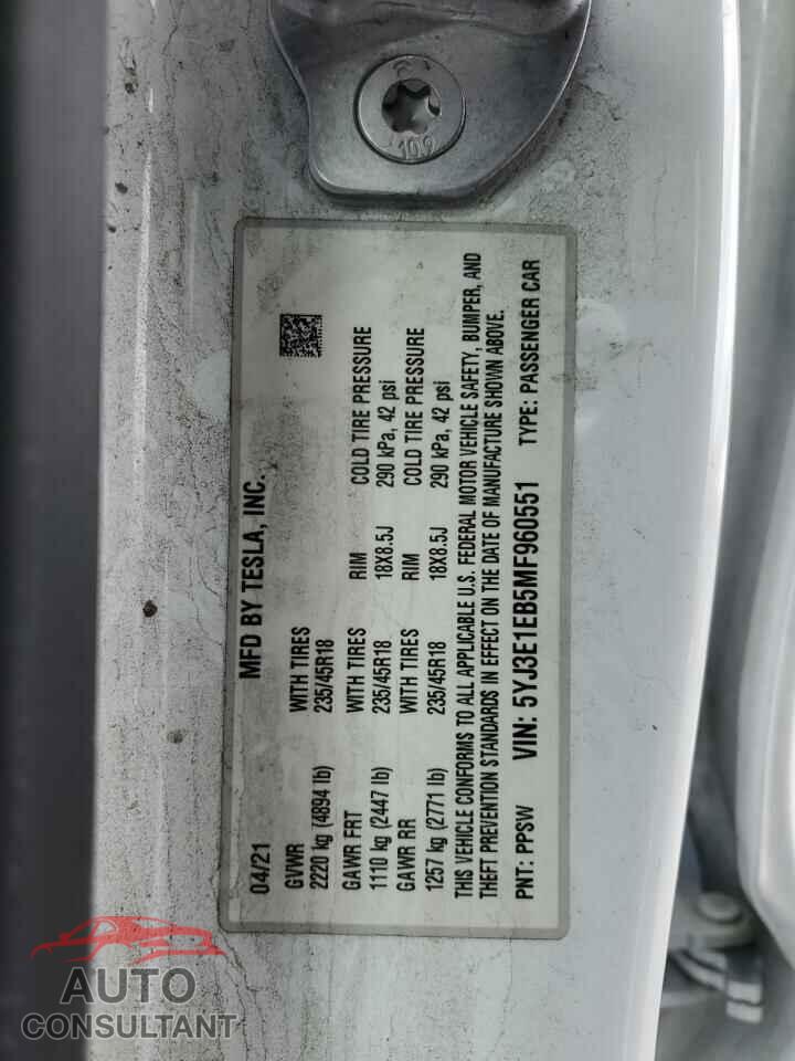 TESLA MODEL 3 2021 - 5YJ3E1EB5MF960551
