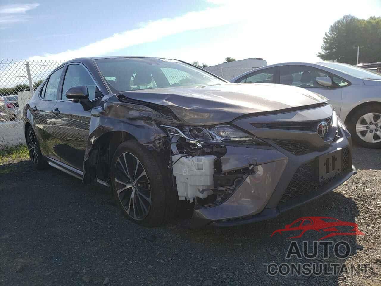 TOYOTA CAMRY 2018 - 4T1B11HK4JU617926