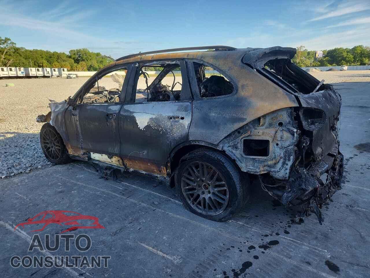 PORSCHE CAYENNE 2017 - WP1AA2A23HKA92149