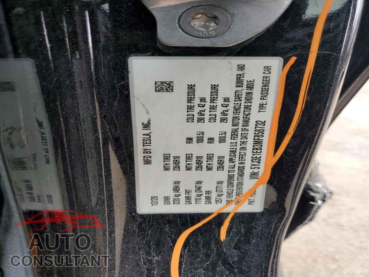 TESLA MODEL 3 2021 - 5YJ3E1EB3MF858732