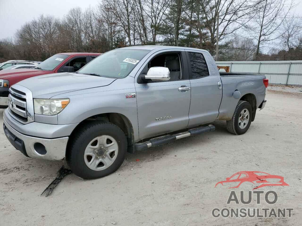 TOYOTA TUNDRA 2011 - 5TFUY5F18BX177302