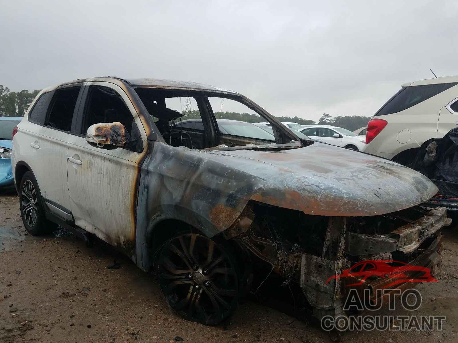 MITSUBISHI OUTLANDER 2018 - JA4AD3A36JZ001924
