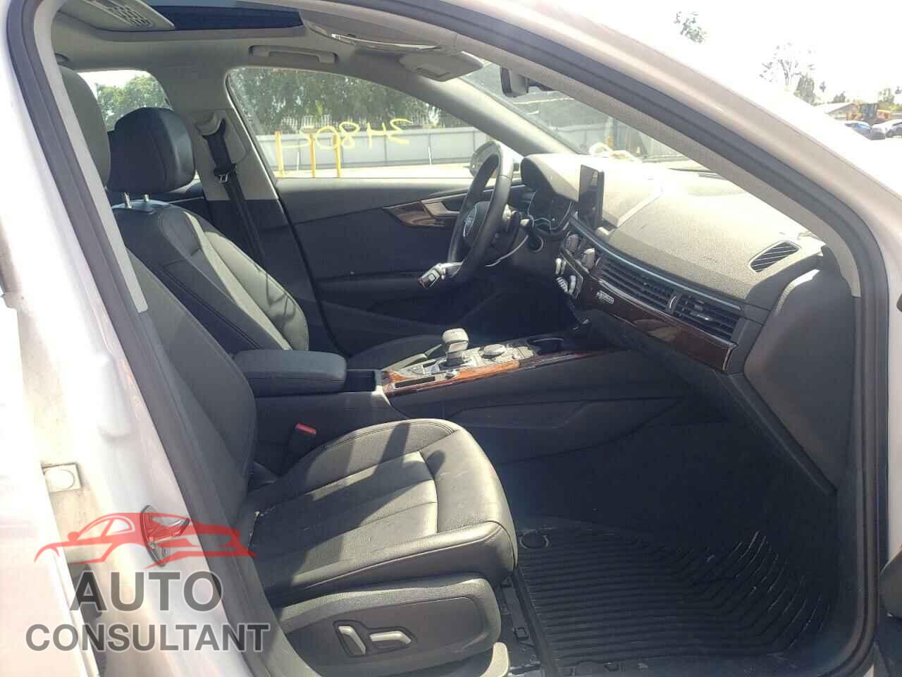 AUDI A4 2019 - WAUDNAF46KA011372
