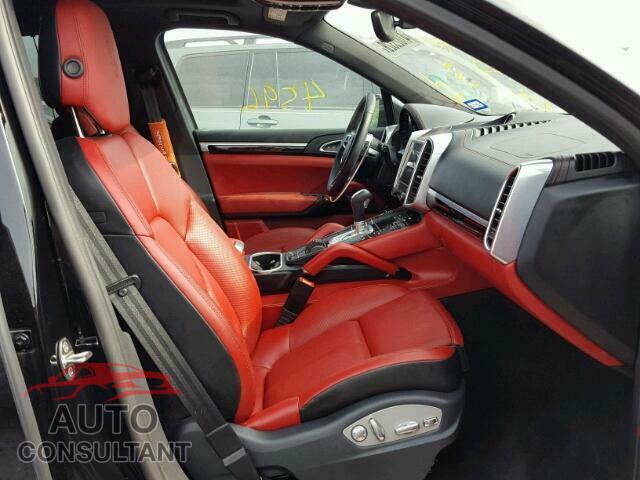PORSCHE CAYENNE 2017 - WP1AA2A26HKA85745