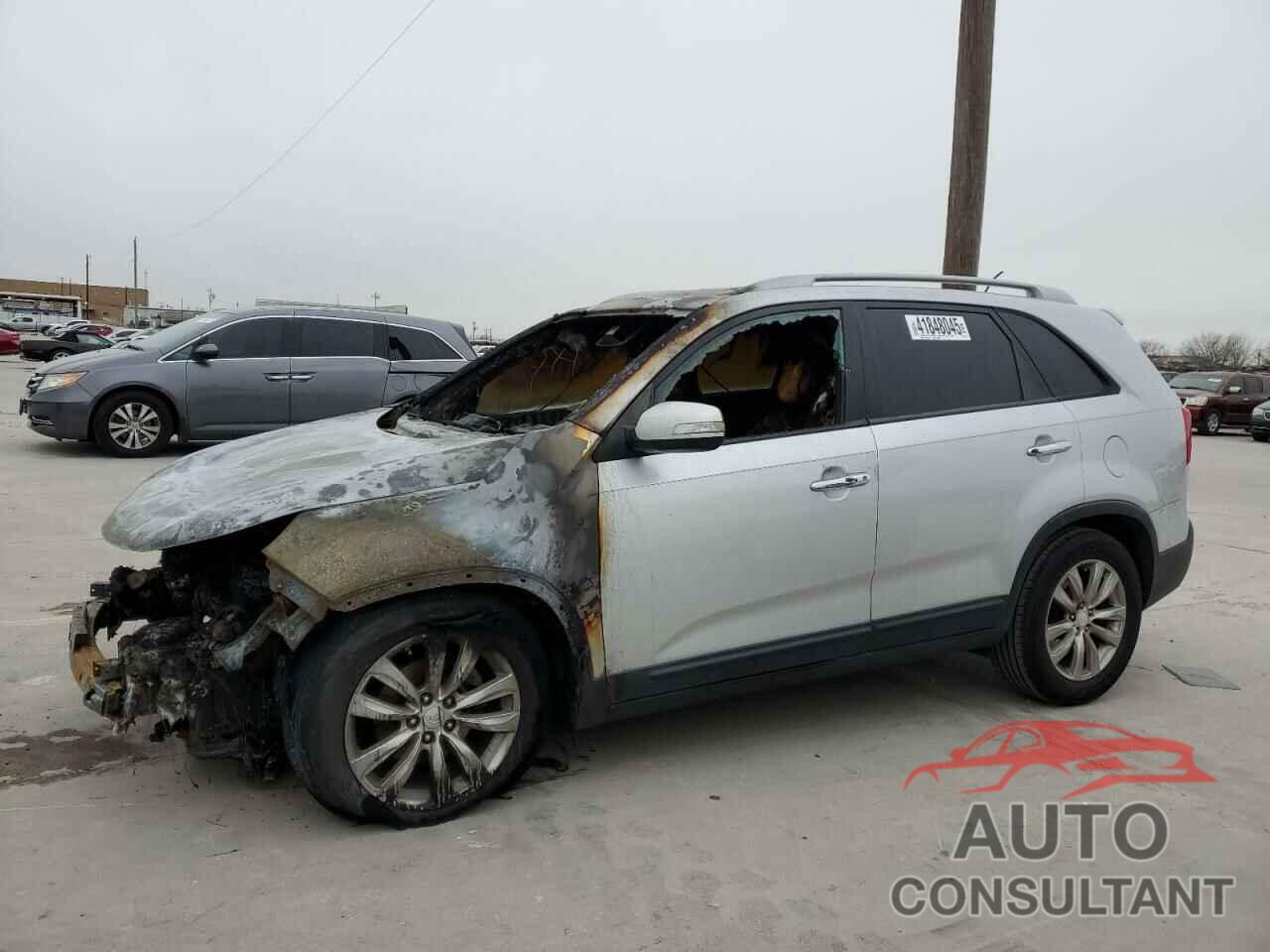 KIA SORENTO 2011 - 5XYKU4A16BG054640