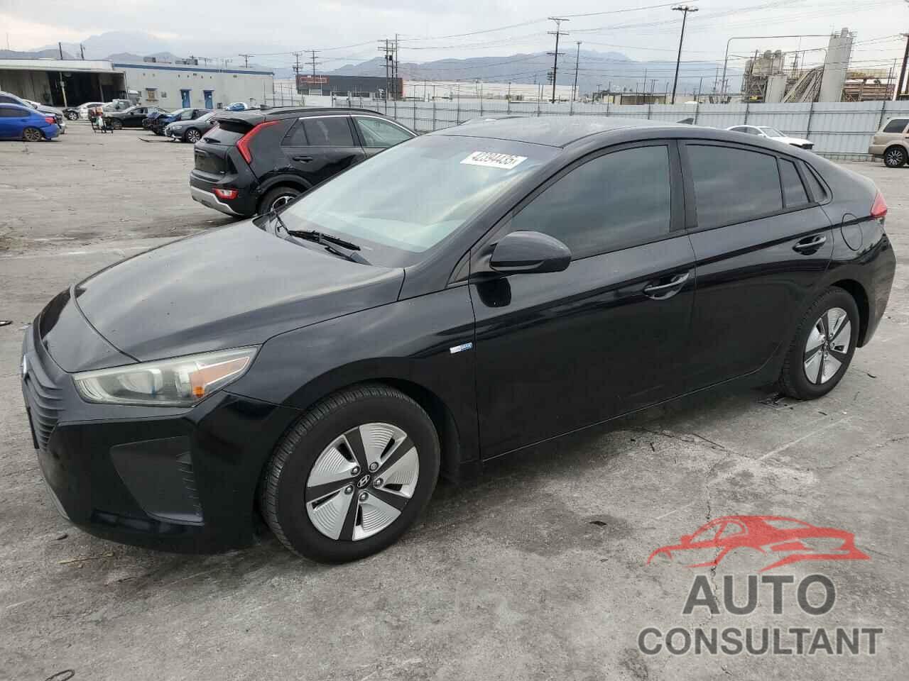 HYUNDAI IONIQ 2017 - KMHC65LC2HU024539