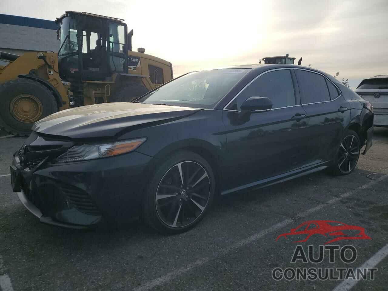 TOYOTA CAMRY 2018 - 4T1B61HK8JU609636