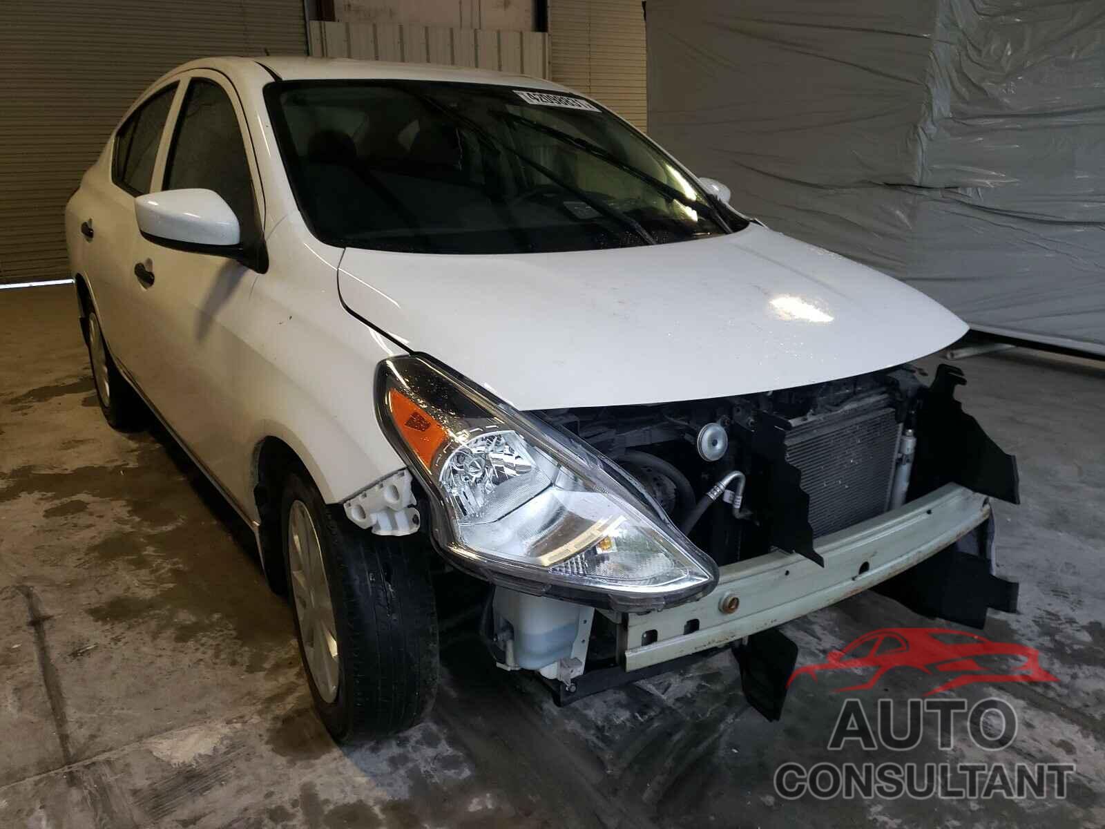NISSAN VERSA 2017 - 3N1CN7AP8HL907535