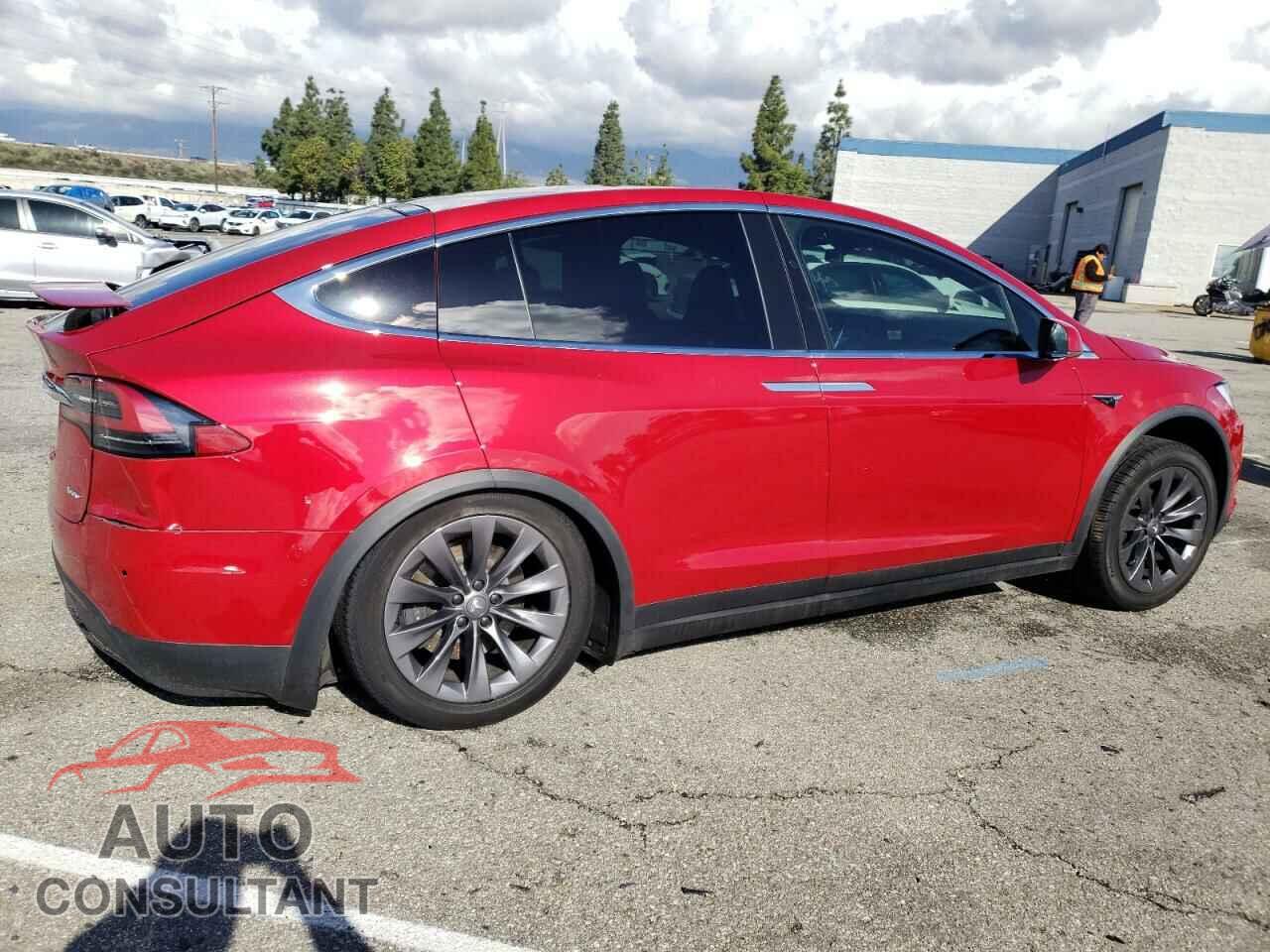 TESLA MODEL X 2018 - 5YJXCAE29JF117875