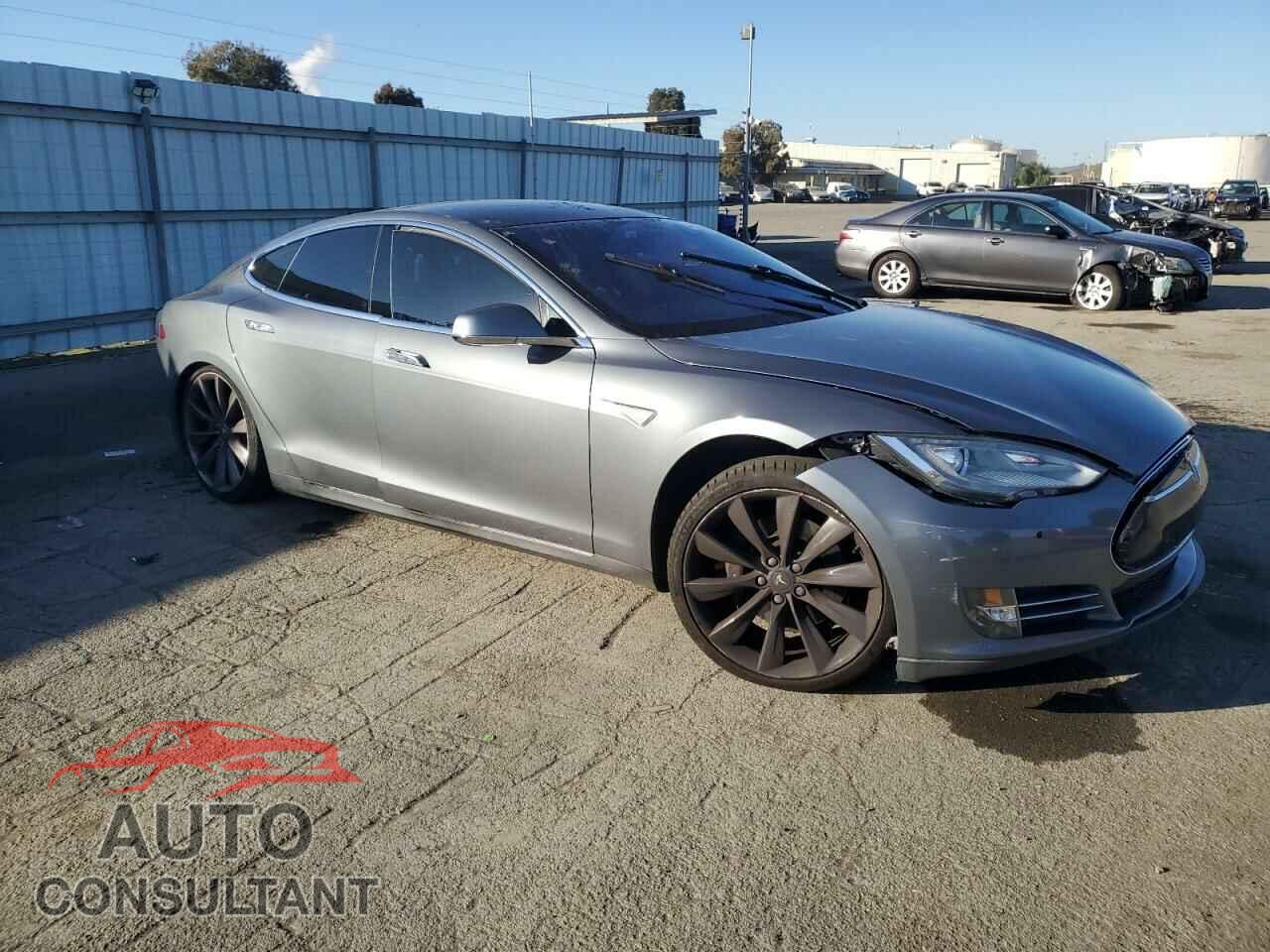 TESLA MODEL S 2013 - 5YJSA1CP5DFP04562