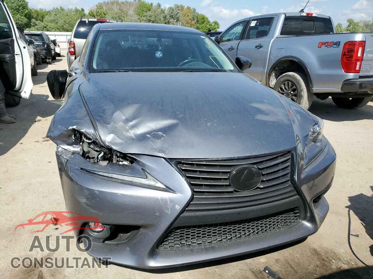 LEXUS IS 2015 - JTHBF1D29F5052455
