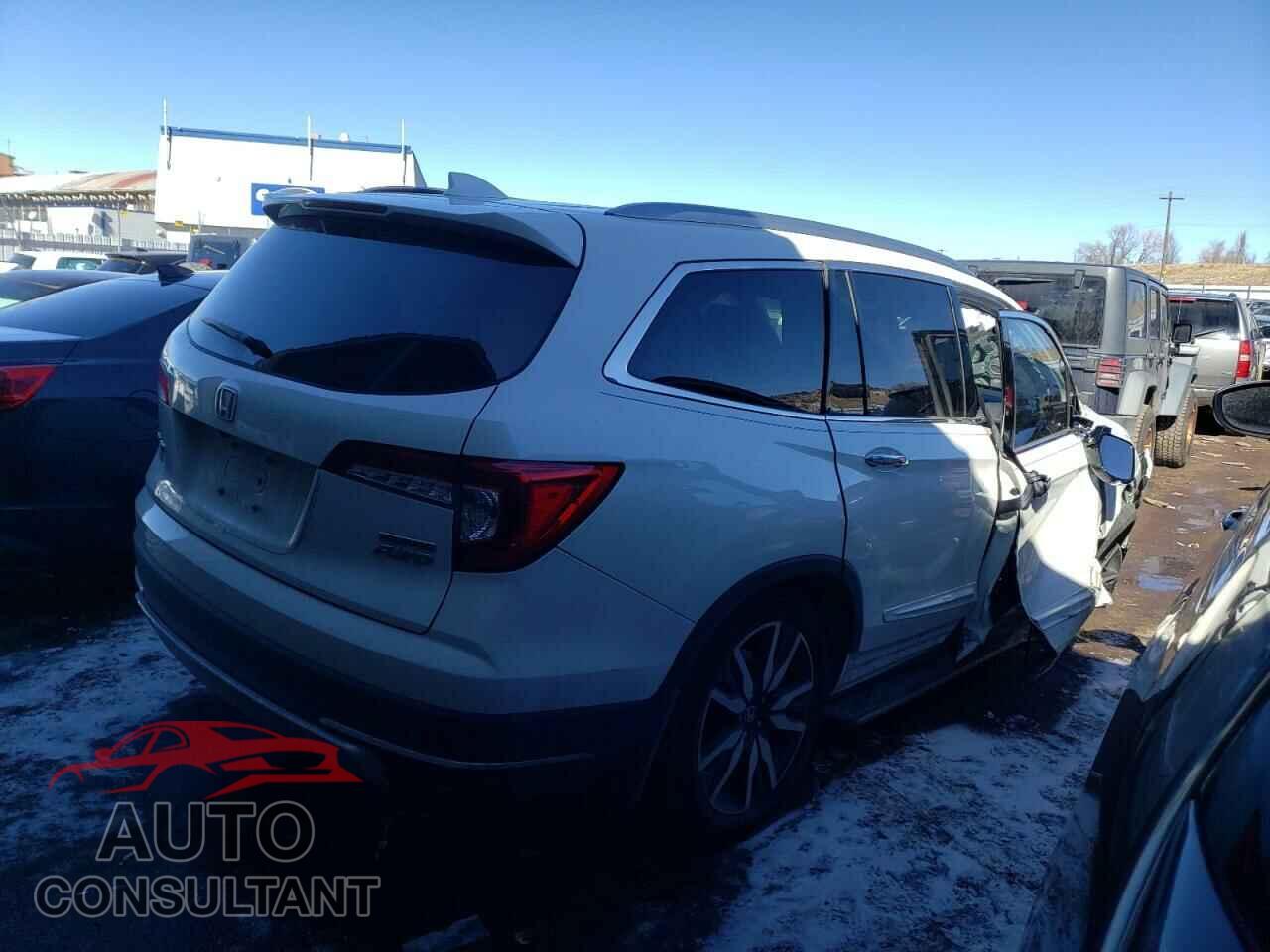 HONDA PILOT 2019 - 5FNYF6H68KB010874