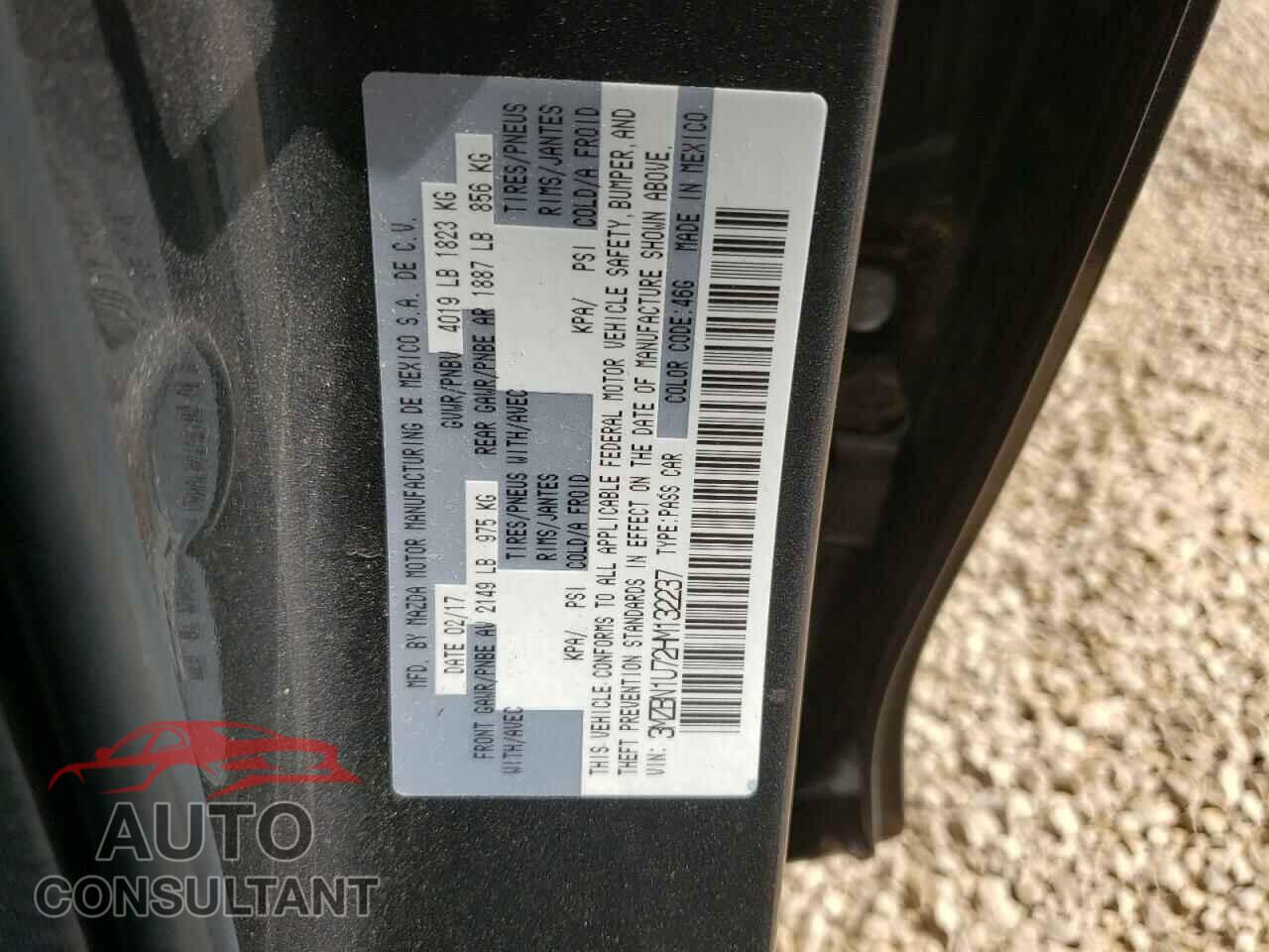 MAZDA 3 2017 - 3MZBN1U72HM132237