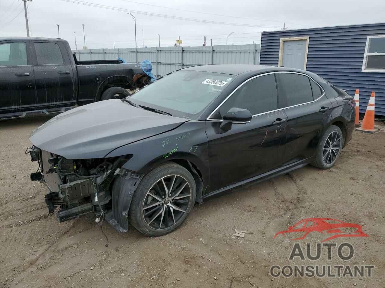 TOYOTA CAMRY 2023 - 4T1G11AK8PU802067