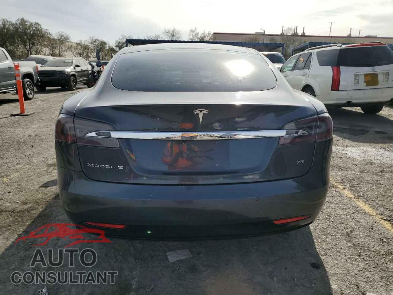 TESLA MODEL S 2016 - 5YJSA1E10GF156984