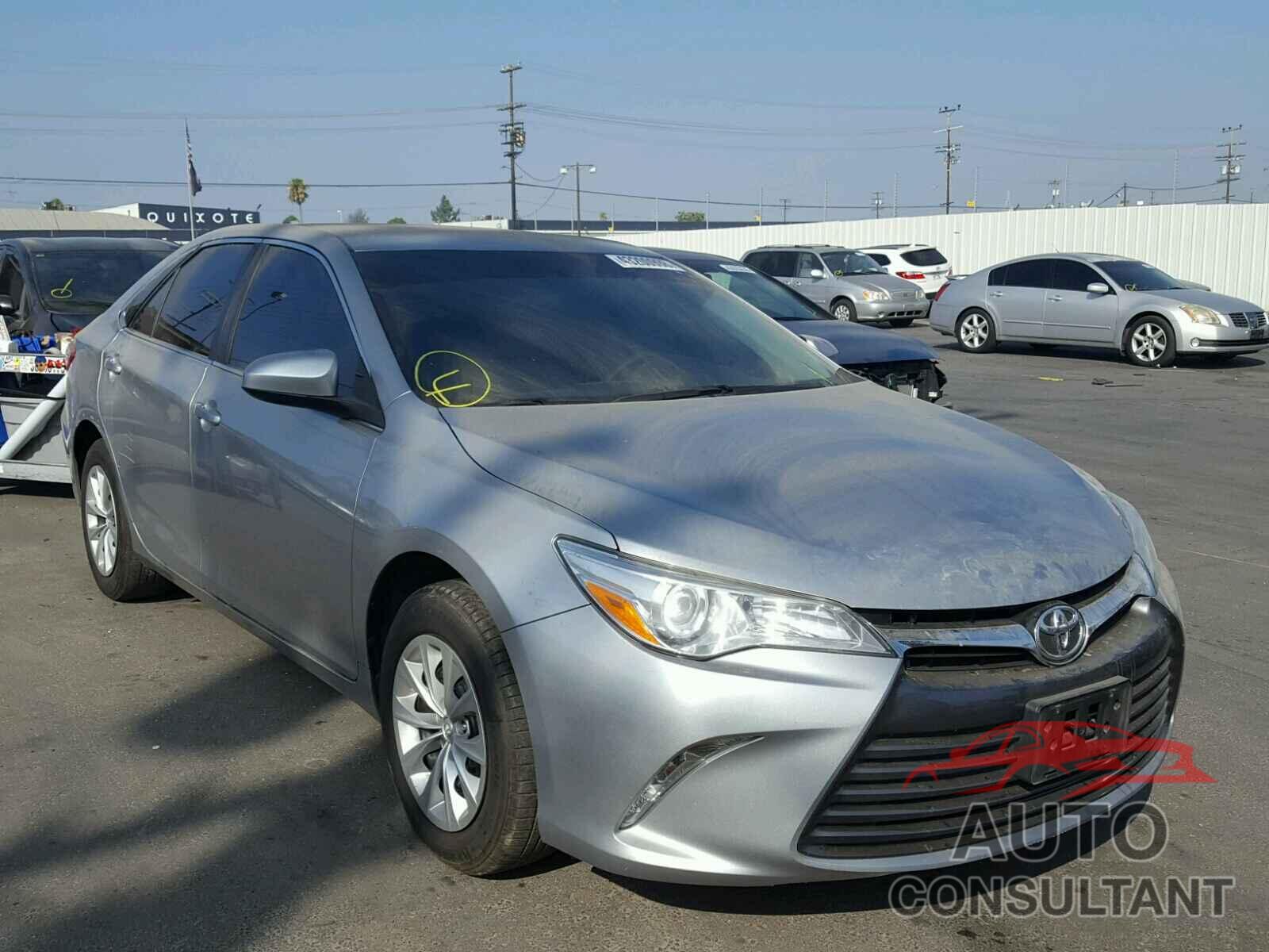 TOYOTA CAMRY 2016 - 4T4BF1FK5GR555813