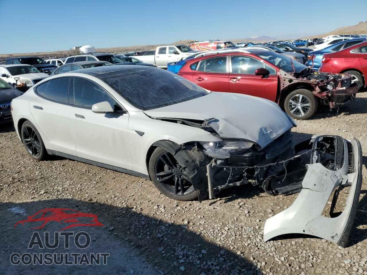 TESLA MODEL S 2015 - 5YJSA1H27FF083891