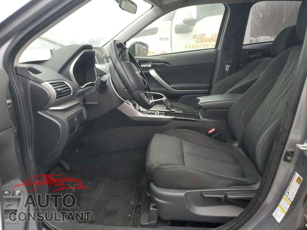 MITSUBISHI ECLIPSE 2019 - JA4AT5AA3KZ048083